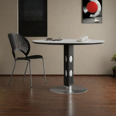 Table de salle à manger simple de petite taille
