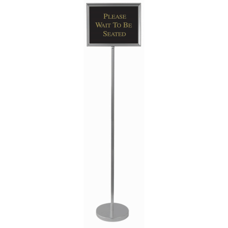 Le support d'annuaire The Réalisateur, H 59 po x l 15,25 po x P 1,13po, Argent