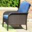 Chaise de patio avec coussins-377547136
