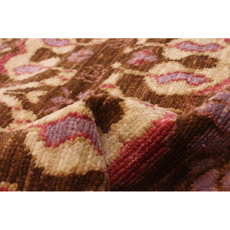 Tapis brun foncé Mystique 12 po 2 po x 15 po 2 po