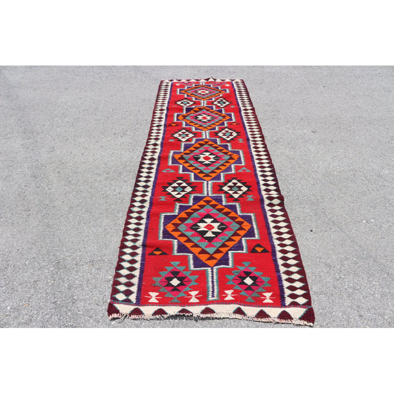 Tapis de style rétro Kilim turc avec motif géométrique rouge de style Herki pour un décor de couloir de style bohémien de 69
