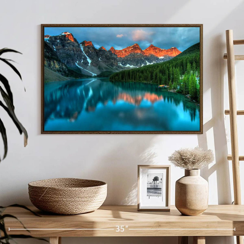 Tranquil Moraine Lake, 25 po x 17 po, Cadre flottant en noyer