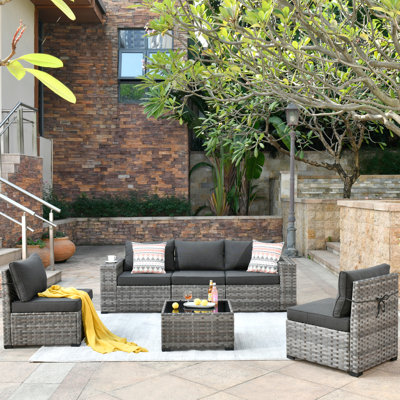 Ensemble de mobilier de patio en osier pour 5 personnes avec coussins confortables et table basse