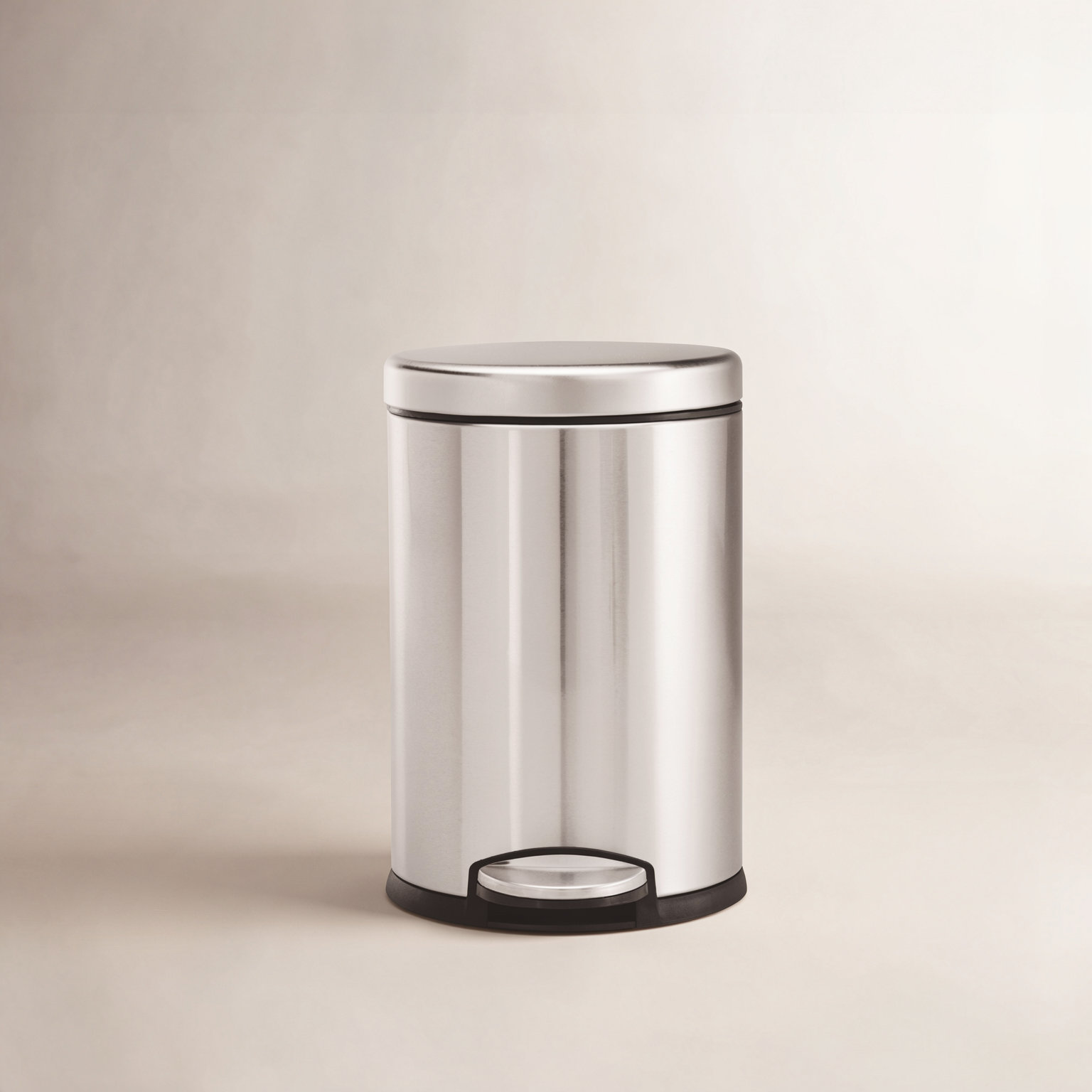 simplehuman 4.5 Liter / 1.2 Gallon Round Bathroom Step Trash Can, Brushed Stainless Steel