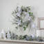 Couronne de Noël artificielle glacée blanche à poinsettias - non éclairée 22 pouces