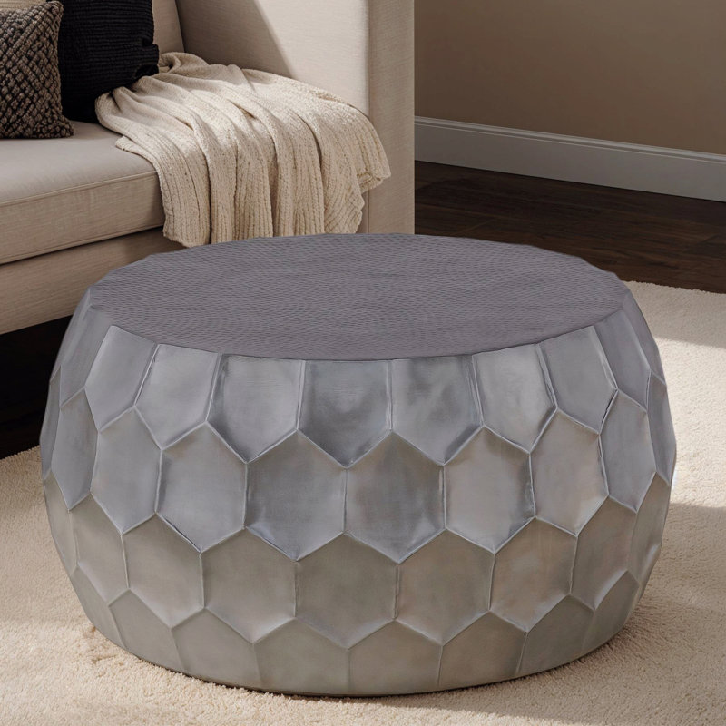 Modern Contemporary Round Aluminum Material 32" Coffee Table, Farmhouse Table With Glossy Diamond-Patterned Base, Silver