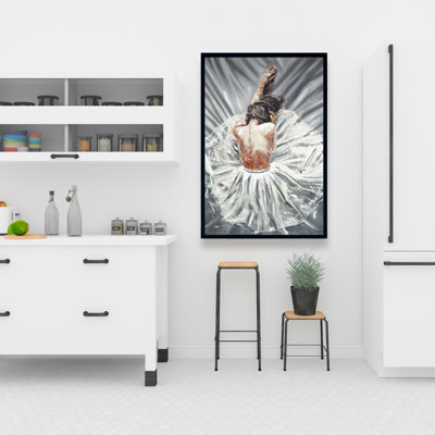 Ballerine - Toile encadrée grise pour un élégant décor de salle de bain
