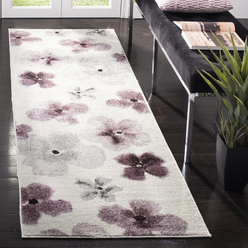 Hanrahan Floral Area Rug, Rectangle 183 x 274 cm