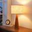 Lampe de table en bois massif