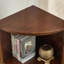 Armoire de coin en bois massif brun