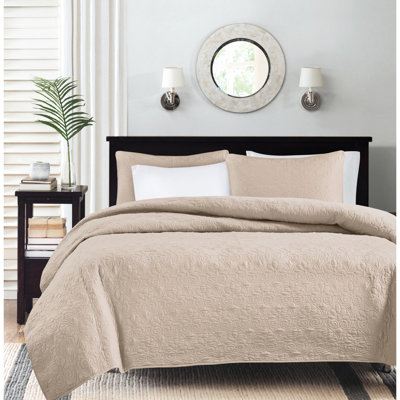 Reversible Quilt Khaki Full/Queen - Ideal For Summer & Winter Layers. Stitching. Pre-Washed Cotton Filling Comfort. Contains And Two Shams. Machine Washable All Season Bedding Option. Cozy Nights.