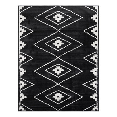 Latitude Run® Vefsna Nikolis Rug Black