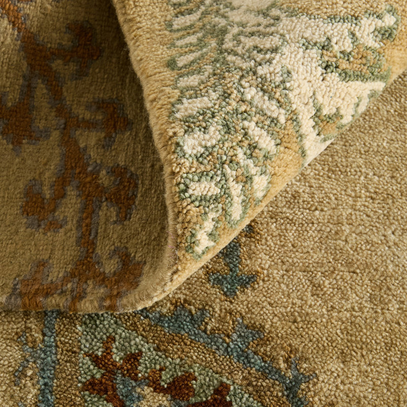 Vardo Transitional Damask Area Rug