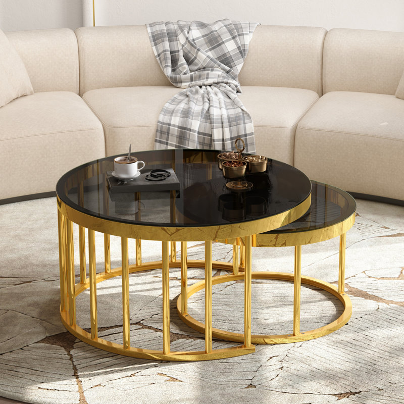 Ensemble de tables basses gigognes rondes modernes en métal doré avec dessus en verre trempé
