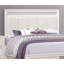 Grand lit plateforme moderne blanc glamour avec tête de lit et tiroirs de rangement rembourrés en similicuir, paillettes argentées, cadre en bois, tête de lit, rangement des tiroirs, décorations, meubles
