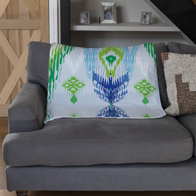 Polen Quilted Throw Blanket