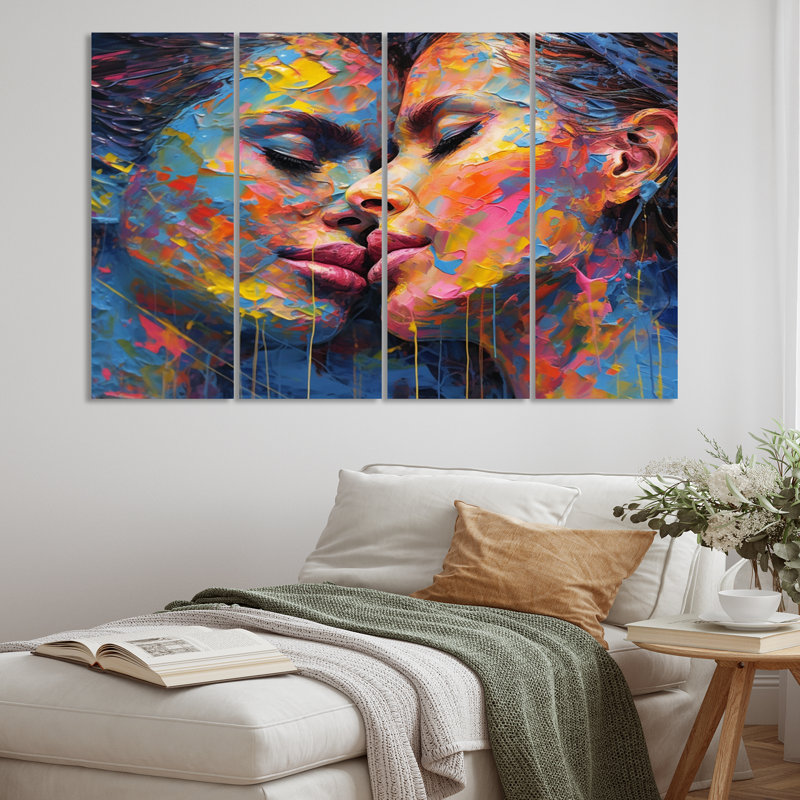 «Femme douce Embrasse III», art imprimé sur métal femme