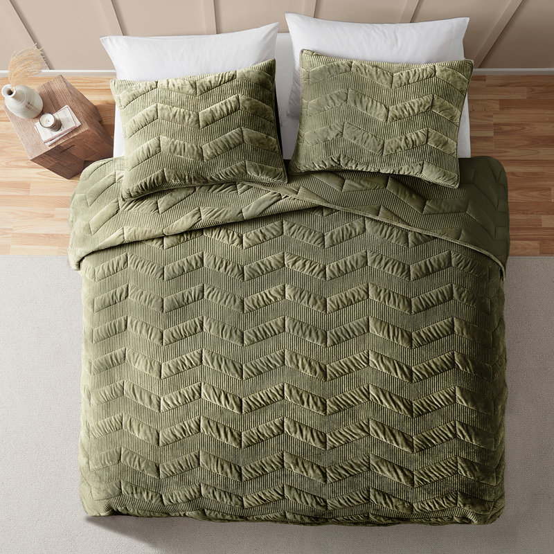 Olive Green King Velvet Quilt Set with Geometric Design