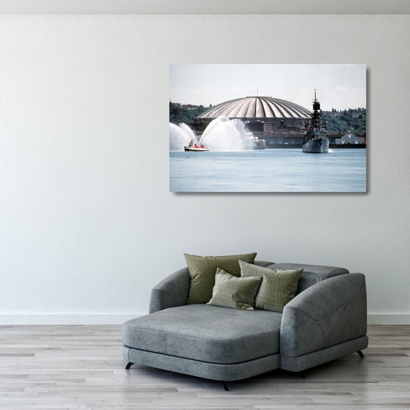 Kingdome, 26" H x 40" W