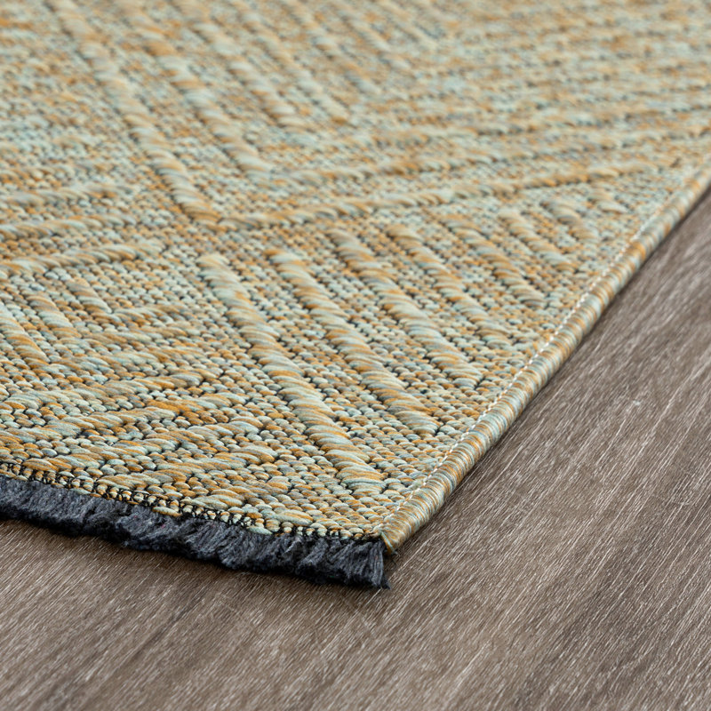 Tapis vert lavable en machine Breneisha, Rectangle 7 pi 9 po x 10 pi 3 po