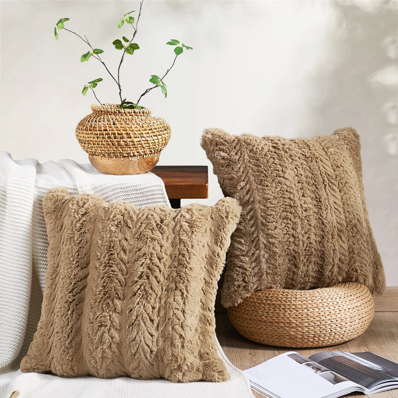 Housses de coussin en fausse fourrure