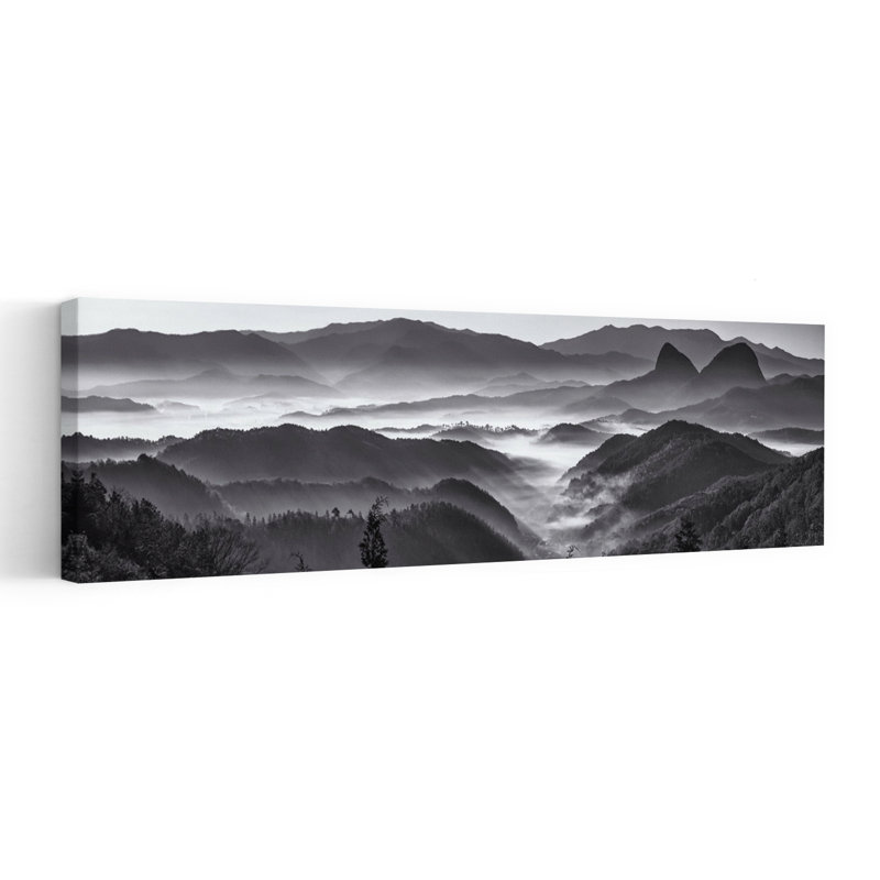 «Misty Mountain Layers», art dramatique et paisible, H 12 po x l 36 po