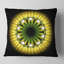 Motif de fleur noir et jaune fractal - coussin imprimé abstrait-29604533-29604530