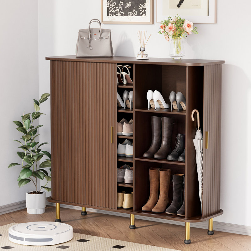 Armoire à chaussures 47 po à 6 niveaux avec porte coulissante - Rangement à chaussures en bois avec tablettes réglables, organisateur Mid-Century moderne autoportant