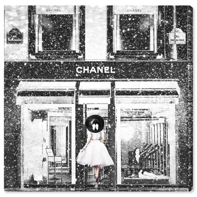 " Queen Of The Store Noir "