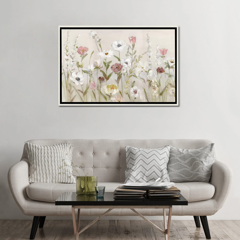 «Bloomin Around» par Sally Swatland, impression, H 32 po x l 48 po x P 1,5 po, Toile encadrée flottante blanc vieilli, Non