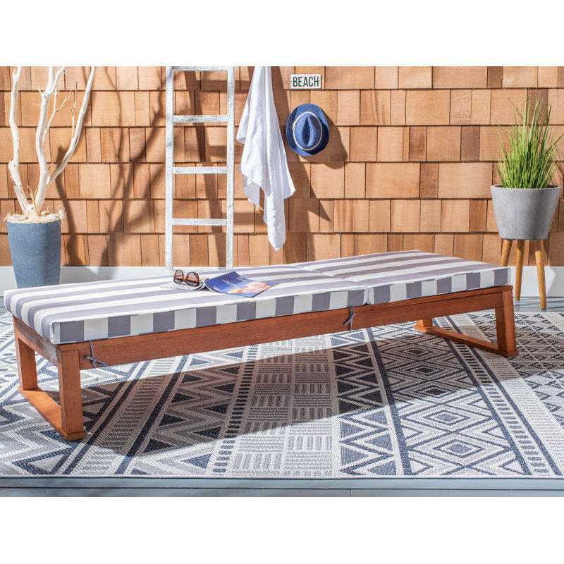 Chaise longue simple inclinable en eucalyptus avec coussins 80,9 po Faunce, Naturel, Gris / Blanc