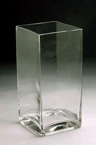 Vase carré en verre