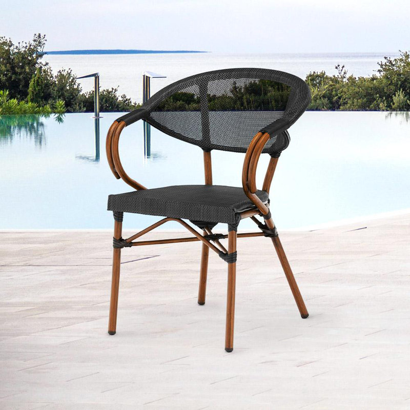 Chaise avec accoudoirs