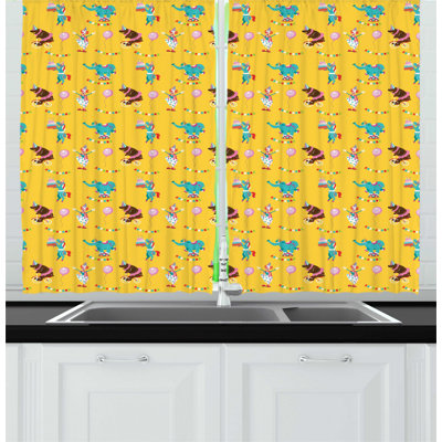 Pointed Kitchen Curtain