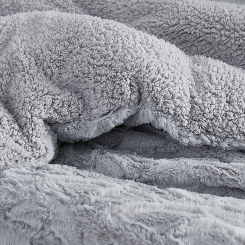 Cracked Glacier Gray Coma Inducer Oversized Comforter Set, King Comforter + 2 Shams