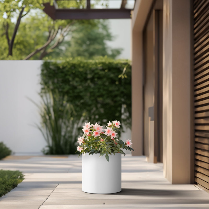 Pot à fleurs en ciment Skogh, Blanc frais, H 13 po x l 13 po x P 13 po