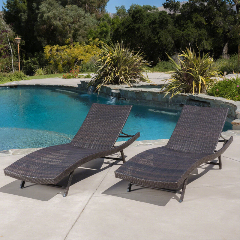 PE Wicker Chaise, Brown Multi