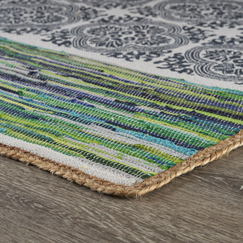 Izatt Flatweave Indoor Rug, Rectangle 5' x 7'