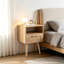 Table de chevet en rotin avec tiroir et pieds en bois massif, table d'appoint moderne avec rangement, couleur naturelle-426611197