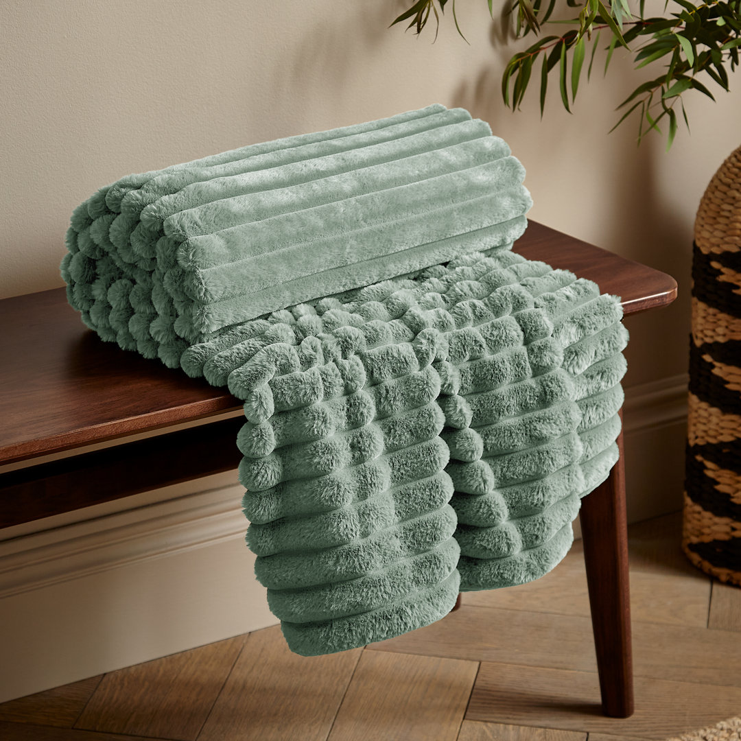 Cosy Ribbed Faux Fur Blanket Throw