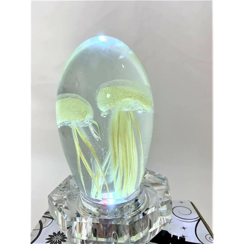 Figurine Hideaway
