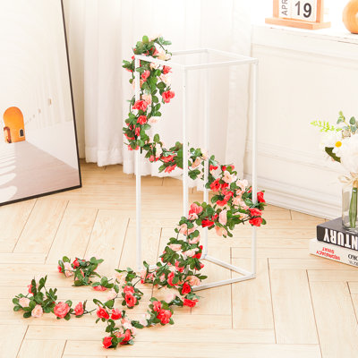Woolhorpe 250cm Faux Peony Garland
