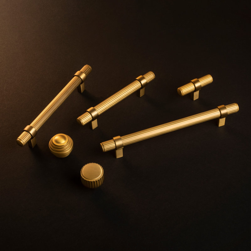 Sinclaire Bar / Handle Pull, Brushed Golden Brass, 6.31, 0.75