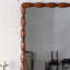 Miroir moderne avec cadre en bois