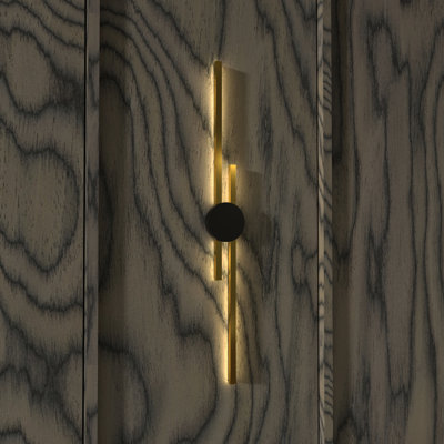 Elles Minimalist Light Sconce Dimmable