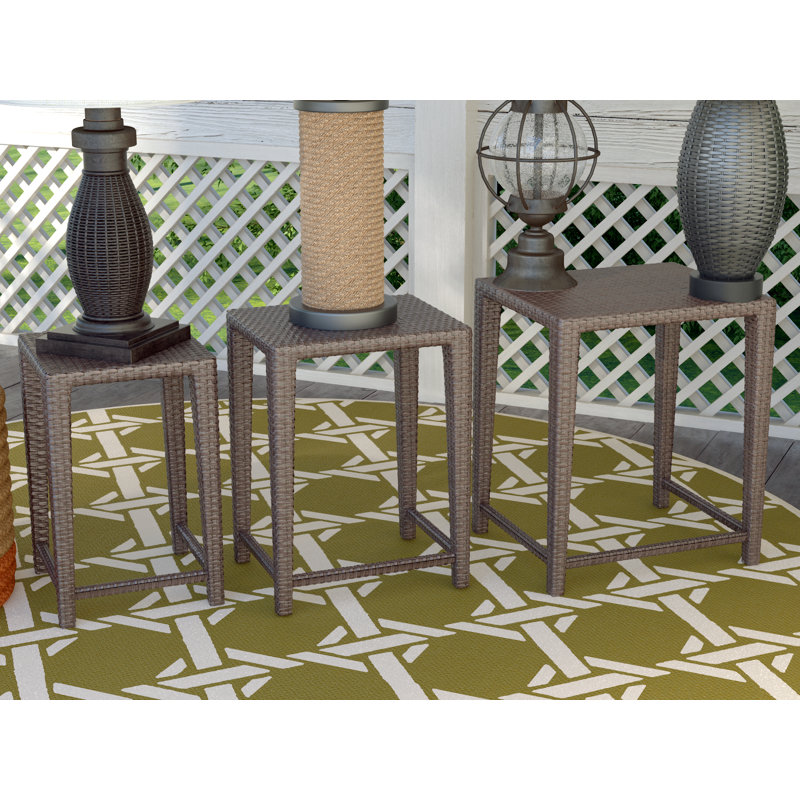 Table d'appoint en osier / rotin
