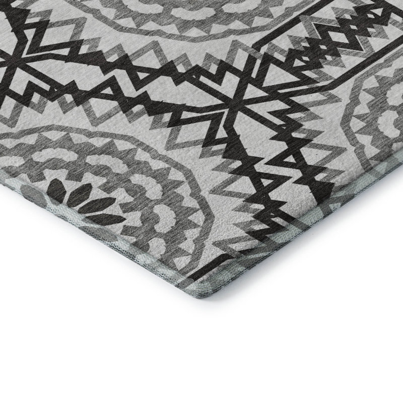 Premium Machine Washable Cerrito White Rug, Round 8'