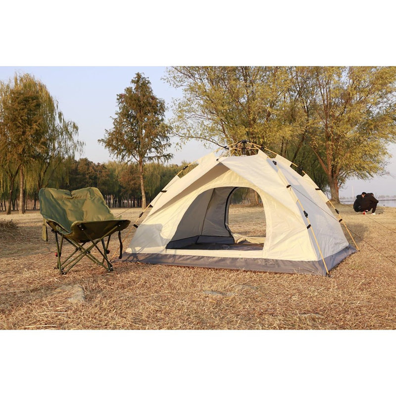 Lit de camp pliant et chaise avec base de lit ...