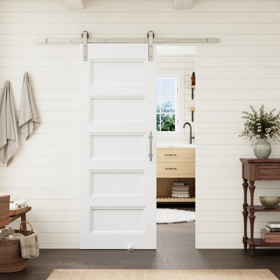 Porte intérieure standard à 5 panneaux, 32 po x 80 po, encastrée, en bois massif apprêté blanc, avec quincaillerie de porte de grange en nickel, idéale pour une chambre ou un salon. Convient à une chambre ou à un salon.