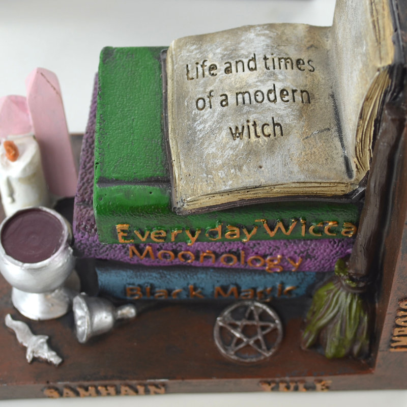 Witch''s Cauldron Bookends